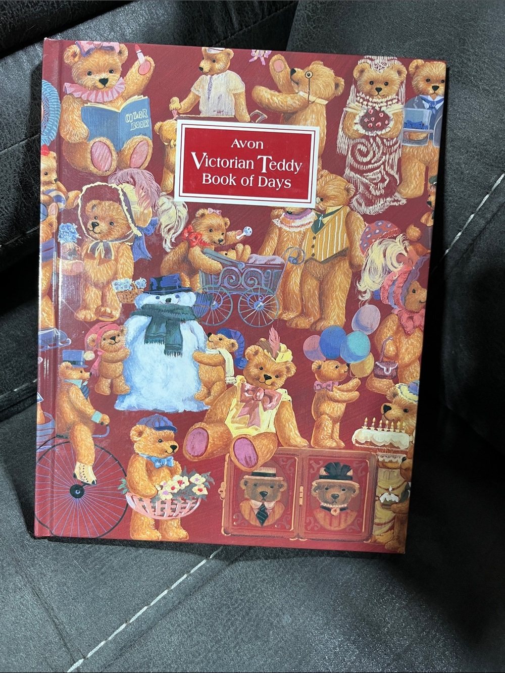 Avon Victorian Teddy Book of Days - Red and Gold Illustrated Cover
